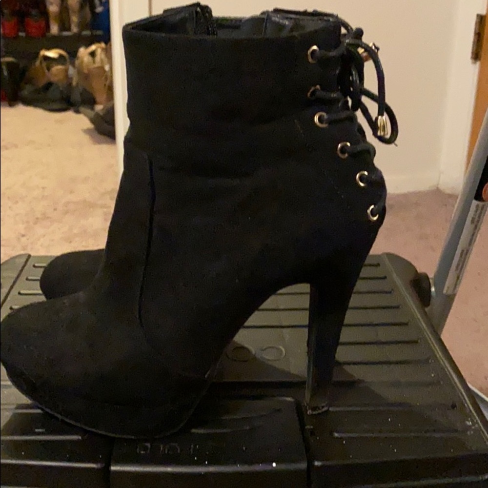 Black and gold platform Booties